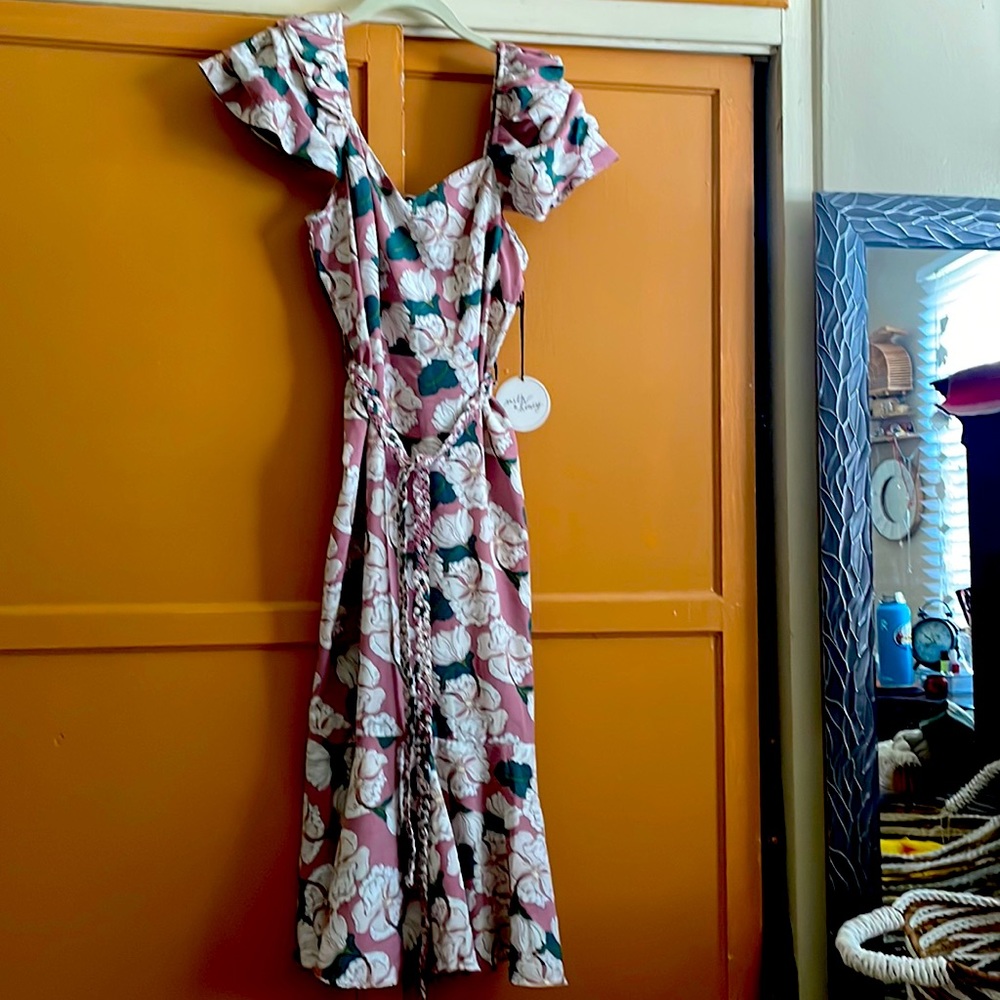 NWT Size JR Large fitted dress